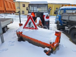 Online aukce: ZETOR  7711 + TRAKTOROVÝ ZAMETAČ (JU 1092)