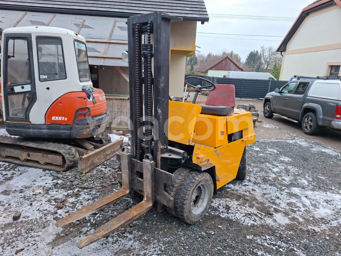 Online-Versteigerung:   ZREMB - ČELNÍ VZV