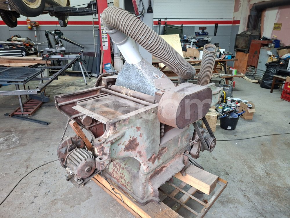 Online-Versteigerung:  HOBLOVACÍ STROJ ŠÍŘKA 50 CM S ODSÁVACÍM ZAŘÍZENÍM