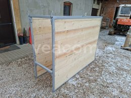 Online aukce:  DŘEVĚNÉ PAŽENÍ 200 X 150 X (60-100) CM