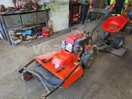 Online aukce:  HURRICANE F-700