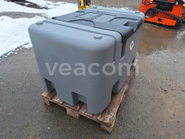 Online-Versteigerung:   TANKOVACÍ NÁDRŽ S ČERPADLEM