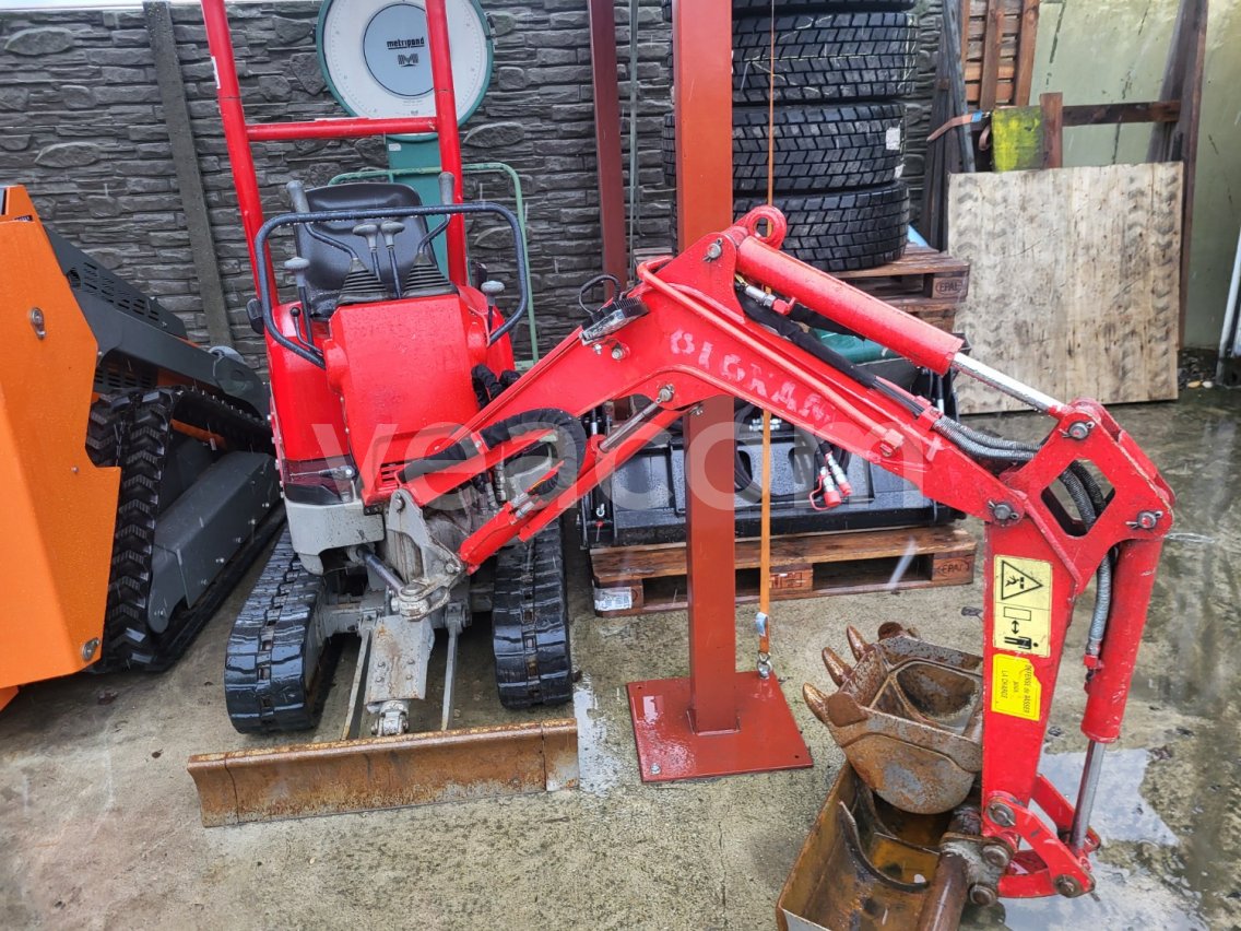 Інтернет-аукціон: YANMAR  SV08