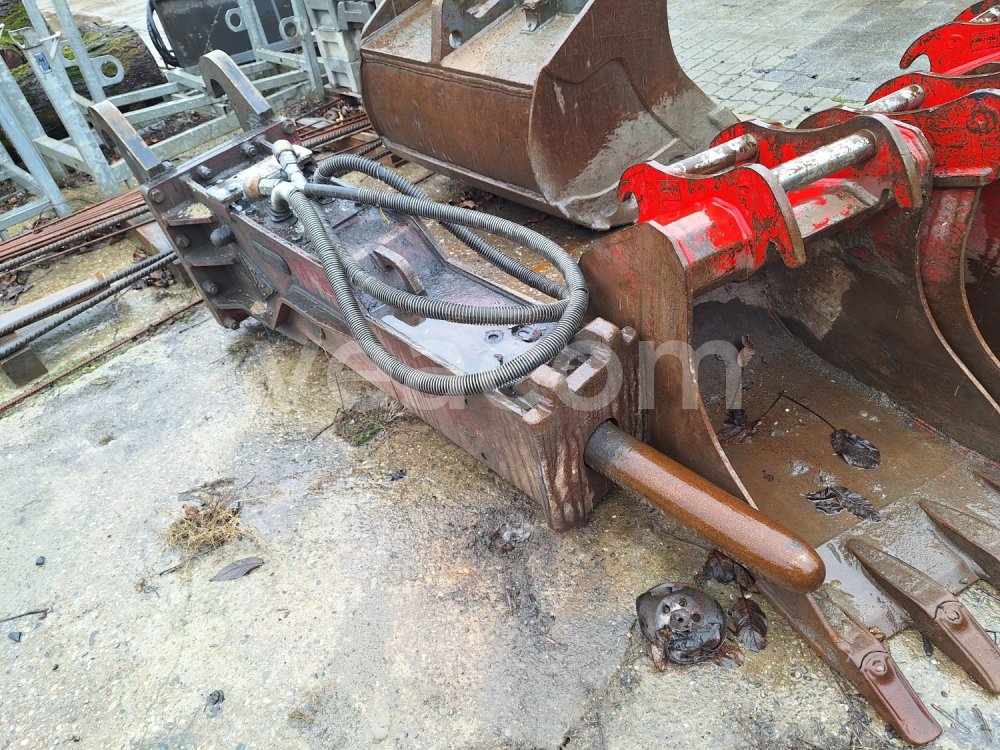 Online auction:  HYDRARAM FX-120 - KLADIVO