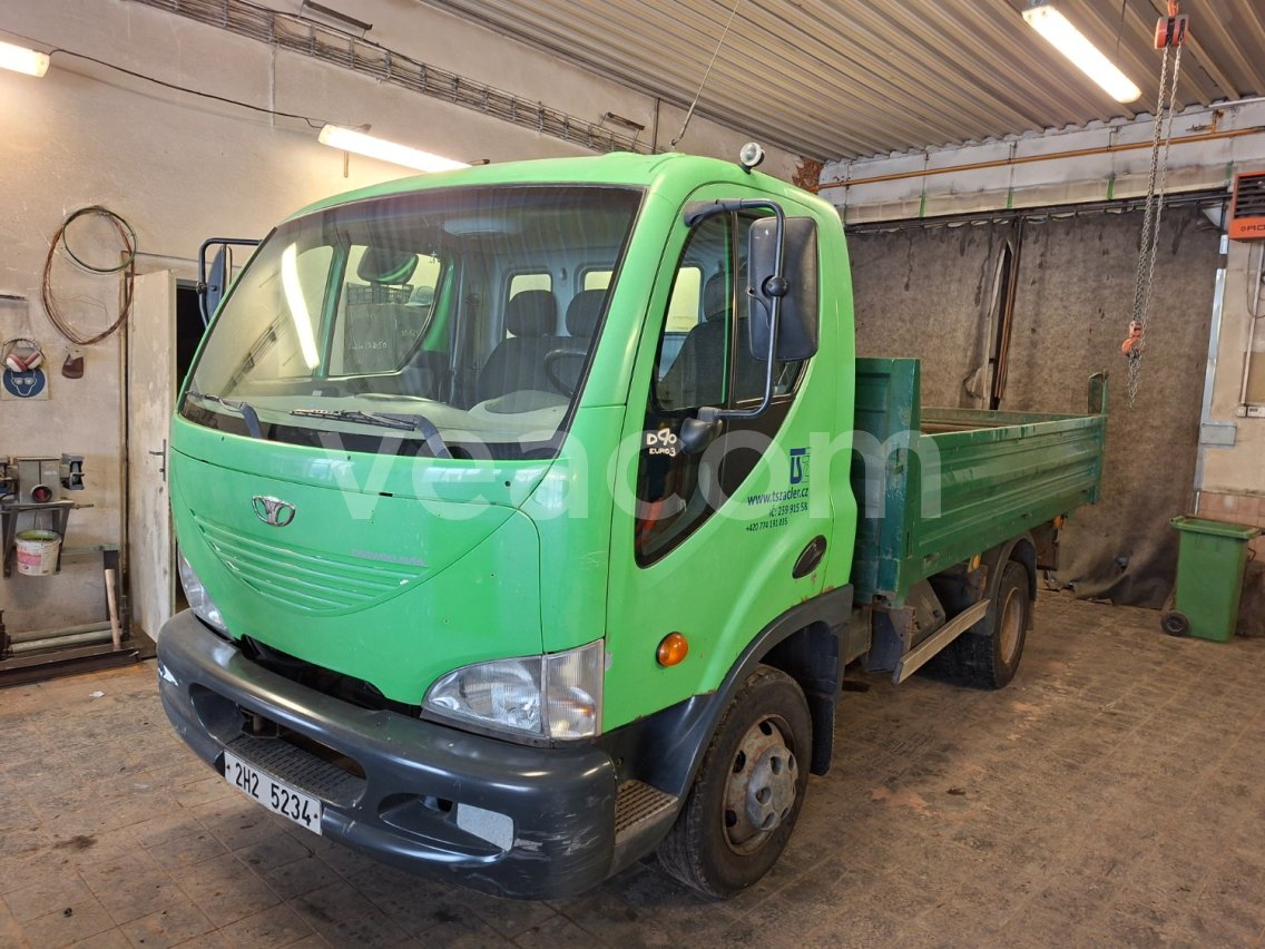 Online aukce: AVIA  D90