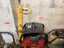 Online aukce: DYNAPAC  LG160