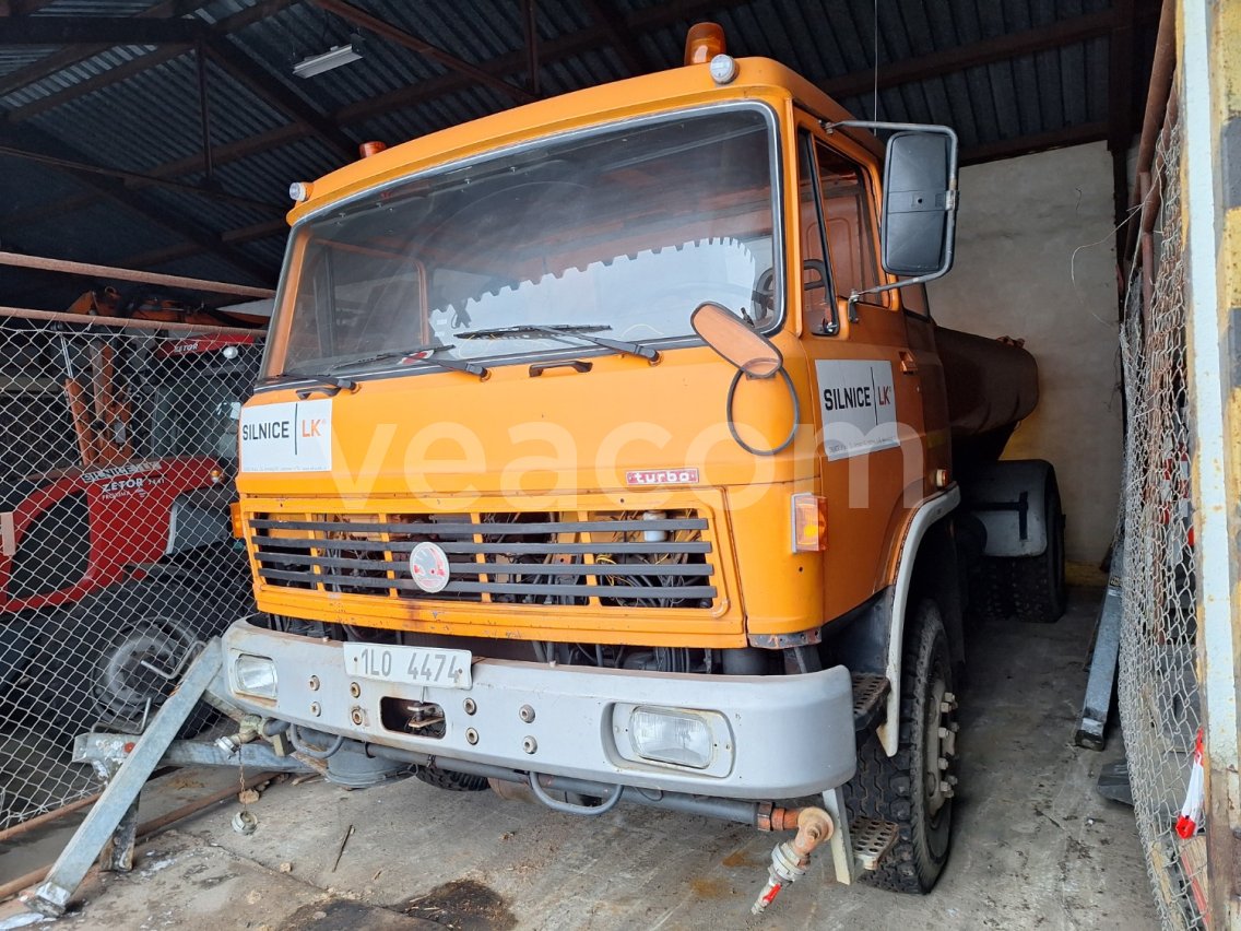 Online aukce: KAROSA  SA8-L110  (JU2427)