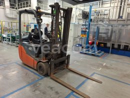 Online-Versteigerung: TOYOTA  8FBET20