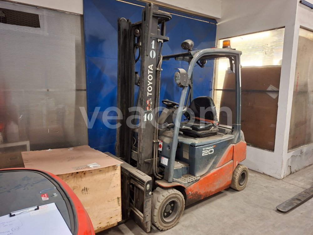 Online-Versteigerung: TOYOTA  8FBMK20T