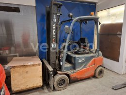 Online-Versteigerung: TOYOTA  8FBMK20T