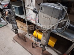 Online aukce:   MAKITA HM 1800
