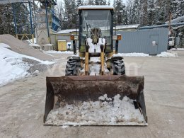 Online aukce: CATERPILLAR  902