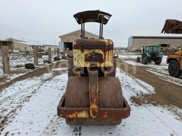 Online-Versteigerung:   SILNIČNÍ VÁLEC JMP R12M