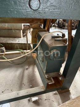 Online aukce:   VRTAČKA NA PANTY/ZÁVĚSY PRO DŘEVĚNÁ OKNA