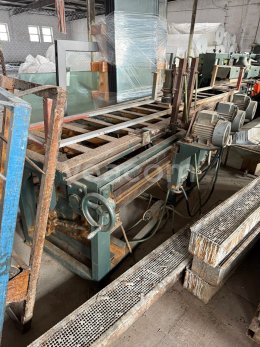 Online aukce:   VRTAČKA NA PANTY/ZÁVĚSY PRO DŘEVĚNÁ OKNA