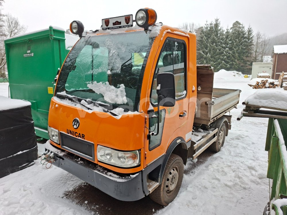 Online auction:  UNICAR 4X4