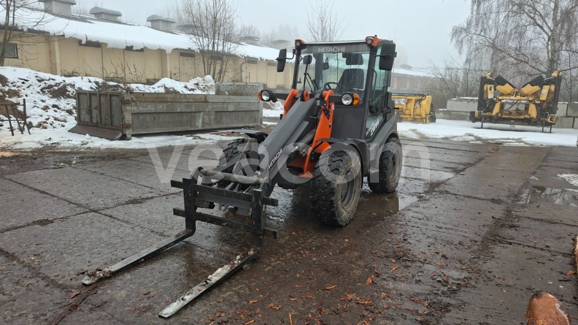 Online aukce: HITACHI  ZW95-6C 4X4