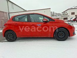 Online aukce: PEUGEOT  208