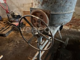 Online-Versteigerung:   MIEŠAČKA