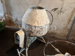 Online-Versteigerung:   MIEŠAČKA 380V