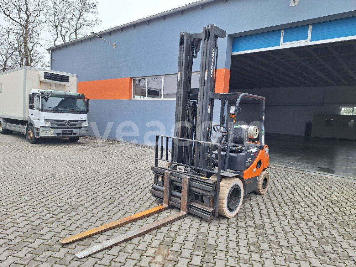Online aukce: DOOSAN  G30E-5 G/LP