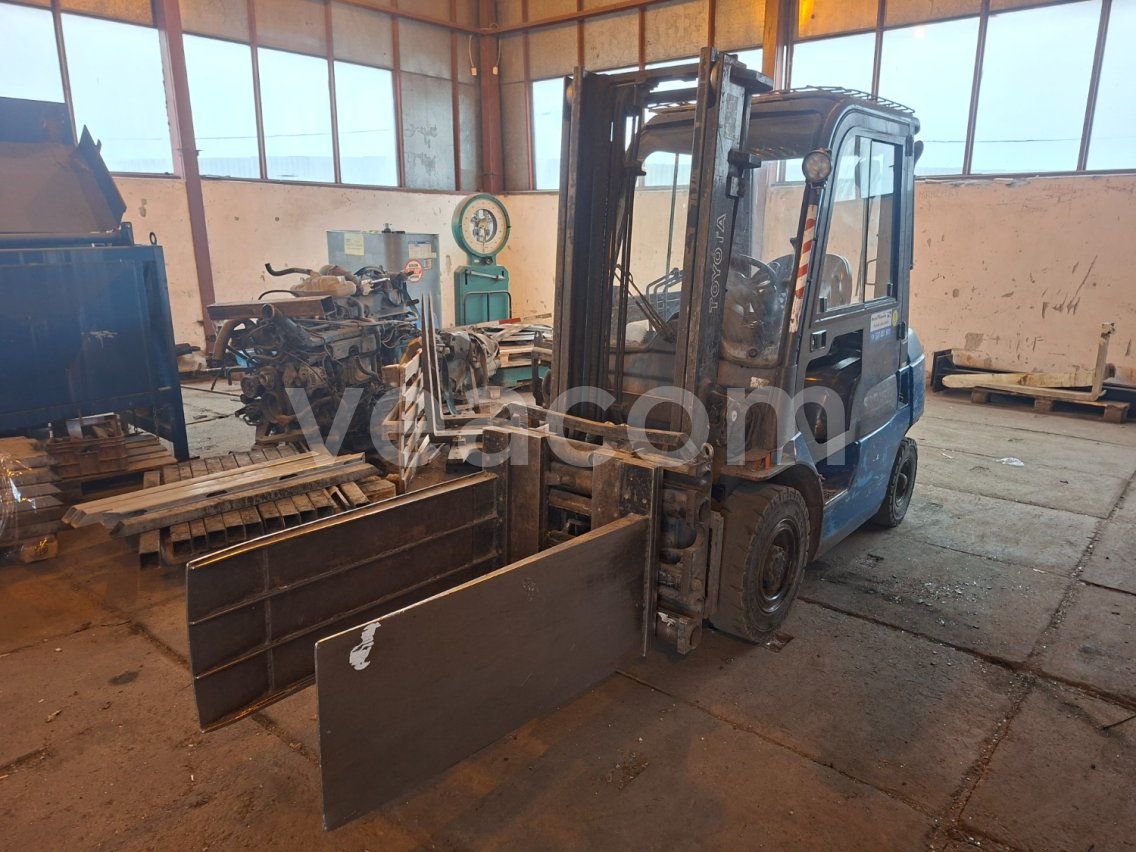 Інтернет-аукціон: TOYOTA  62-7FDF25