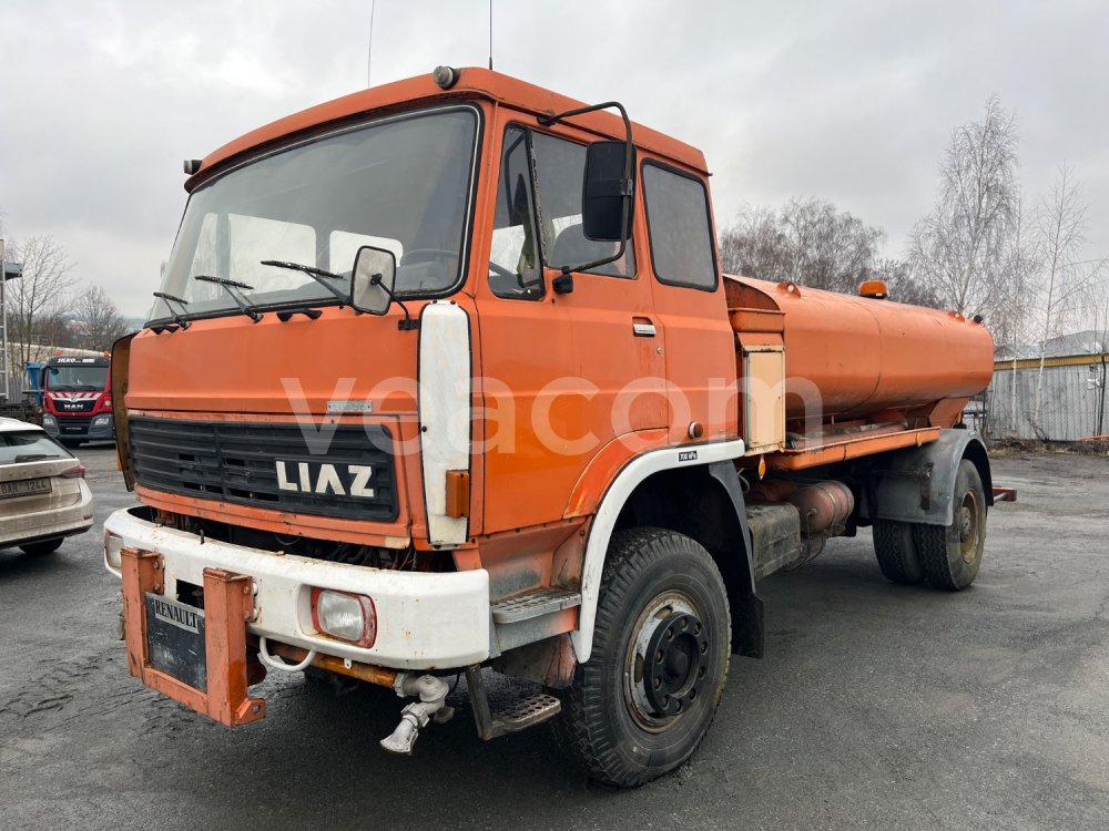 Online aukce: KAROSA  SA 8 - L 110