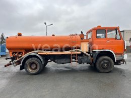 Online aukce: KAROSA  SA 8 - L 110