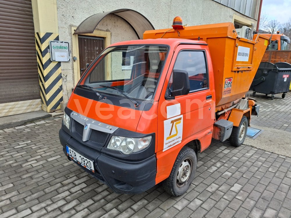 Online auction: PIAGGIO  PORTER