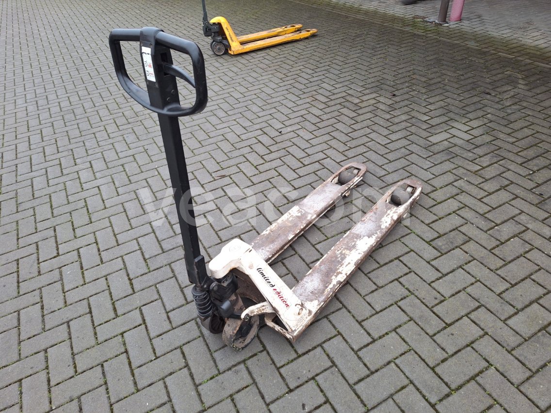 Online-Versteigerung:   BT OEC 2300