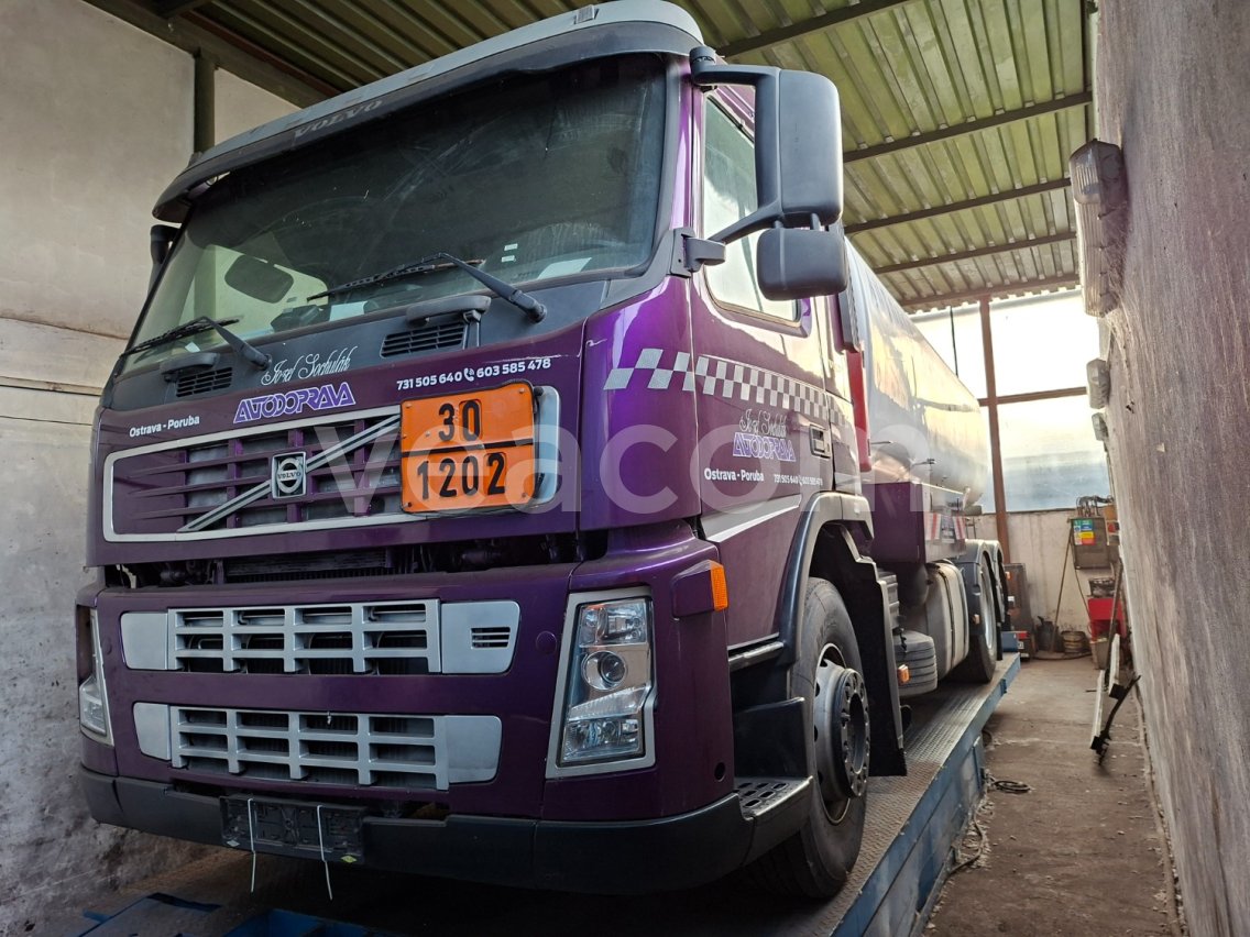 Online auction: VOLVO  FM12
