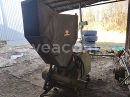 Online aukce:   MASZYNA DO PRZETWARZANIA SUROWCÓW WTÓRNYCH - TRYMET T4S