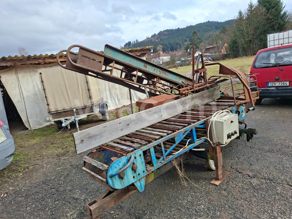 Інтернет-аукціон:  ŠTÍPACÍ AUTOMAT S DOPRAVNÍKEM