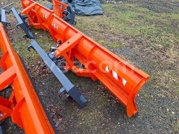 Online aukce:   ČELNÍ HYDRAULICKY NAKLÁPĚNÝ PLUH S EUROÚCHYTEM 200 CM