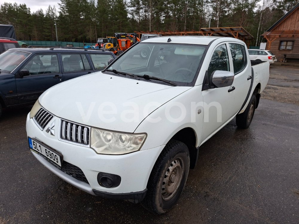 Інтернет-аукціон: MITSUBISHI  L 200 4X4
