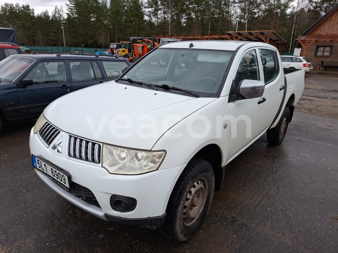 Інтернет-аукціон: MITSUBISHI  L 200 4X4