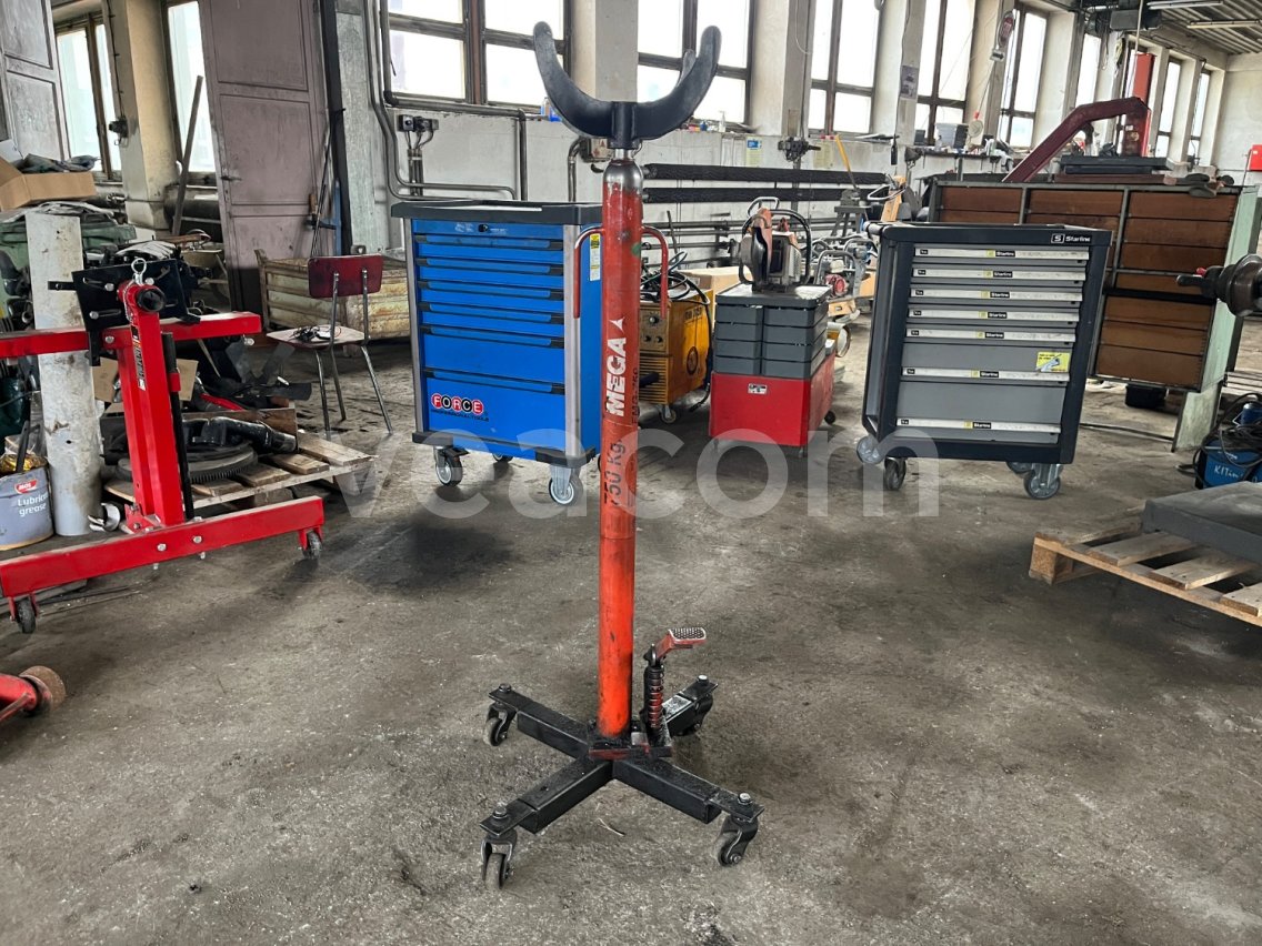 Інтернет-аукціон:   ZVEDÁK PŘEVODOVKY MEGA FMG-750