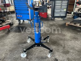 Online aukce:  ZVEDÁK PŘEVODOVKY 800KG