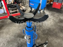 Інтернет-аукціон:   ZVEDÁK PŘEVODOVKY 800KG