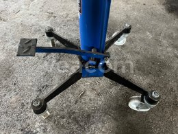 Інтернет-аукціон:   ZVEDÁK PŘEVODOVKY 800KG