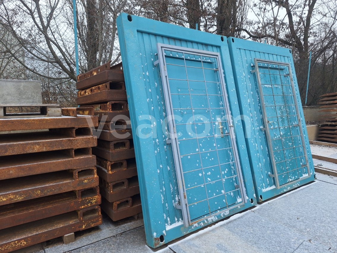 Інтернет-аукціон:   ČELO CHODBY NA OBYTNÝ KONTEJNER KAMA - DVEŘE (1KS)