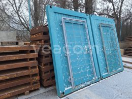 Online aukce:  ČELO CHODBY NA OBYTNÝ KONTEJNER KAMA - DVEŘE (1KS)