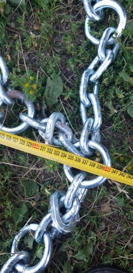 Інтернет-аукціон:   SNEHOVÉ REŤAZE NA ROZMER 440/70 R28