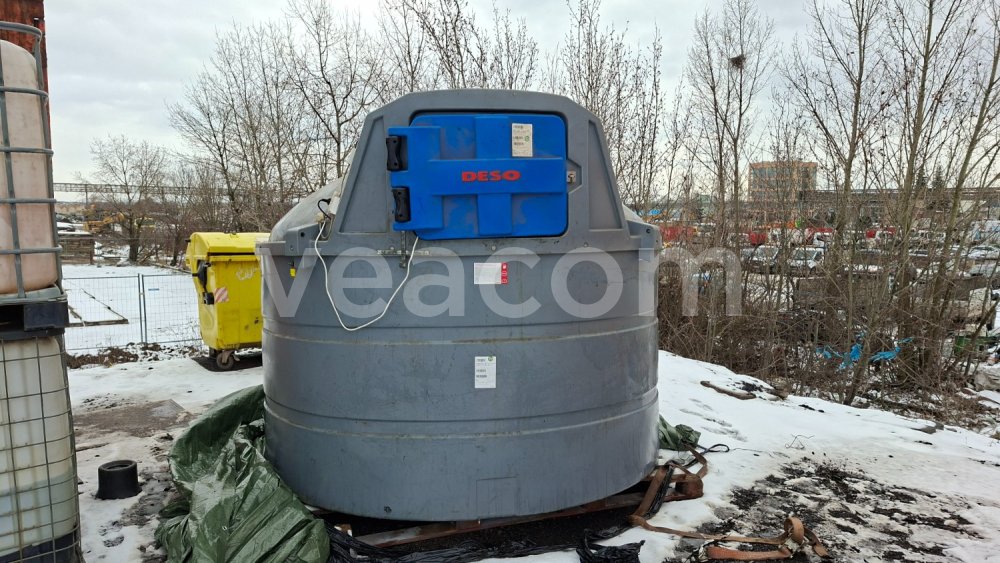Online auction:  DESO BT 5000 NÁDRŽ NA PHM