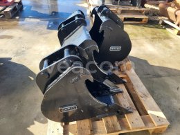 Online aukce: WHITES  SADA LYŽÍC 3KS