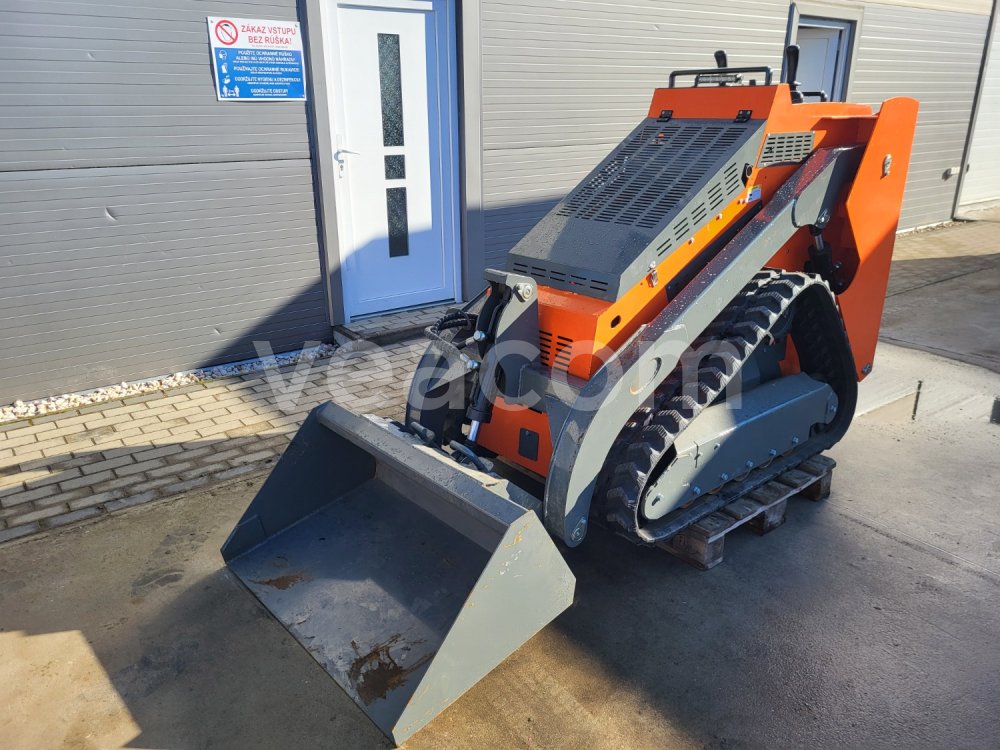 Online auction:  MINI NAKLADAČ SABSV HRC 700