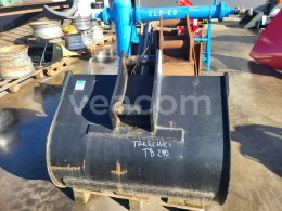 Online aukce: WHITES  TAKEUCHI TB290- SADA 3 KUSOV LYŽÍC