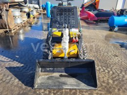 Online aukce:   MINI NAKLADAČ L1 T360