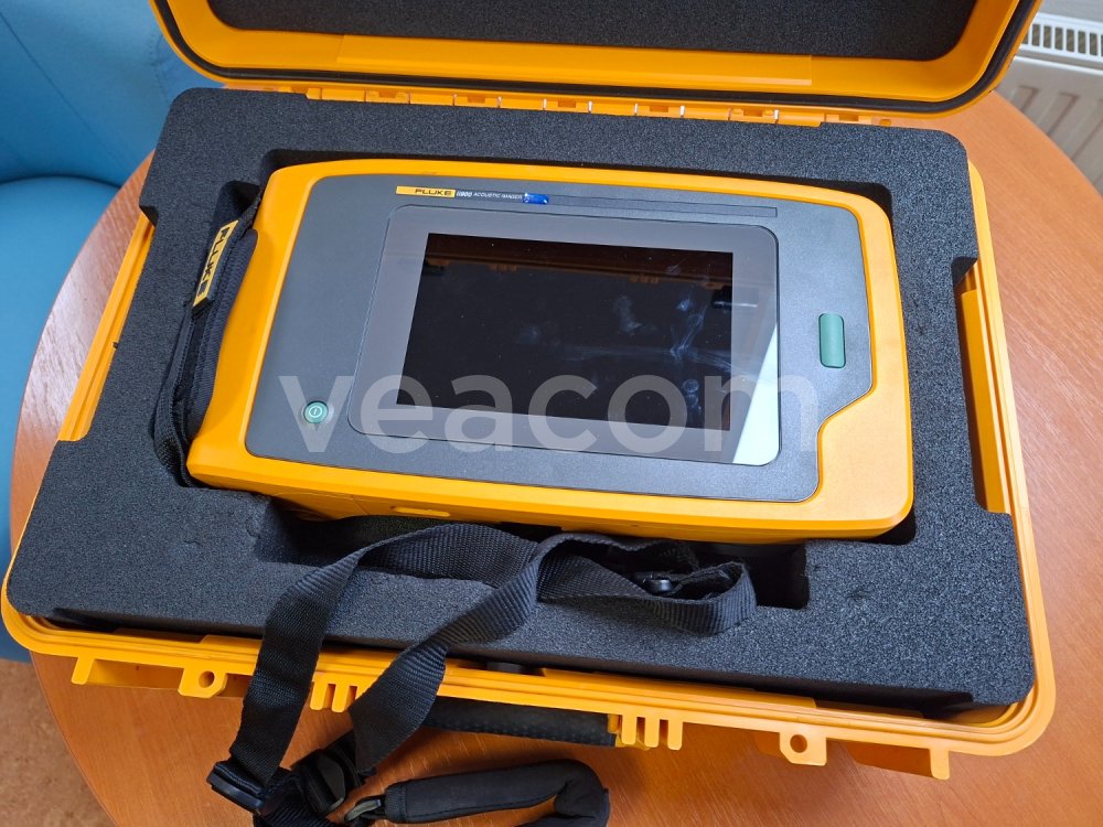 Online auction:  AKUSTICKÁ KAMERA FLUKE II 900