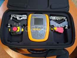 Online auction:   MĚŘIČ MECHANICKÝCH VIBRACÍ (TESTER PRO KONTROLU SOUOSOSTI A NASTAVENÍ HŘÍDELŮ) FLUKE 830